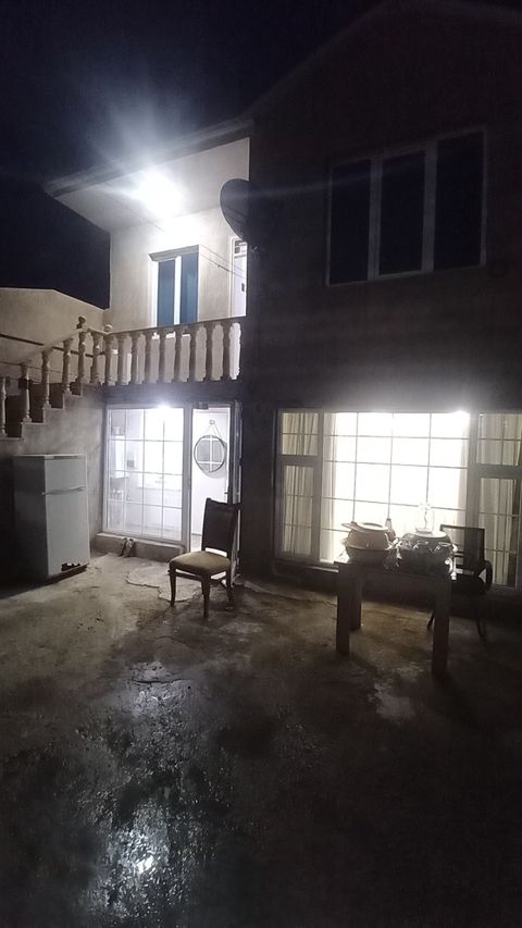 Satılır 6 otaqlı həyət evi/bağ evi 107 m² — Bakı