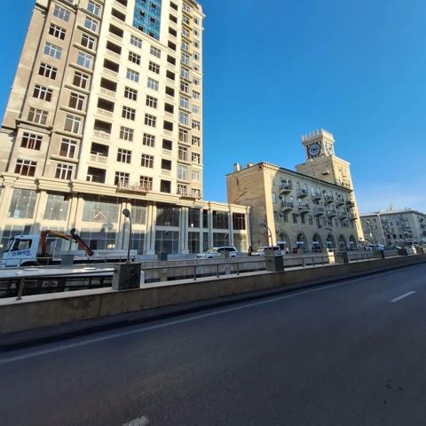 Satılır 3 otaqlı yeni tikili 125 m² — Bakı