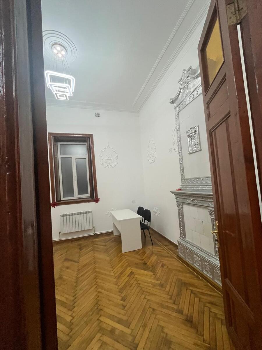 İcarəyə verilir 8 otaqlı ofis 360 m² — Ofis, Bakı (7)