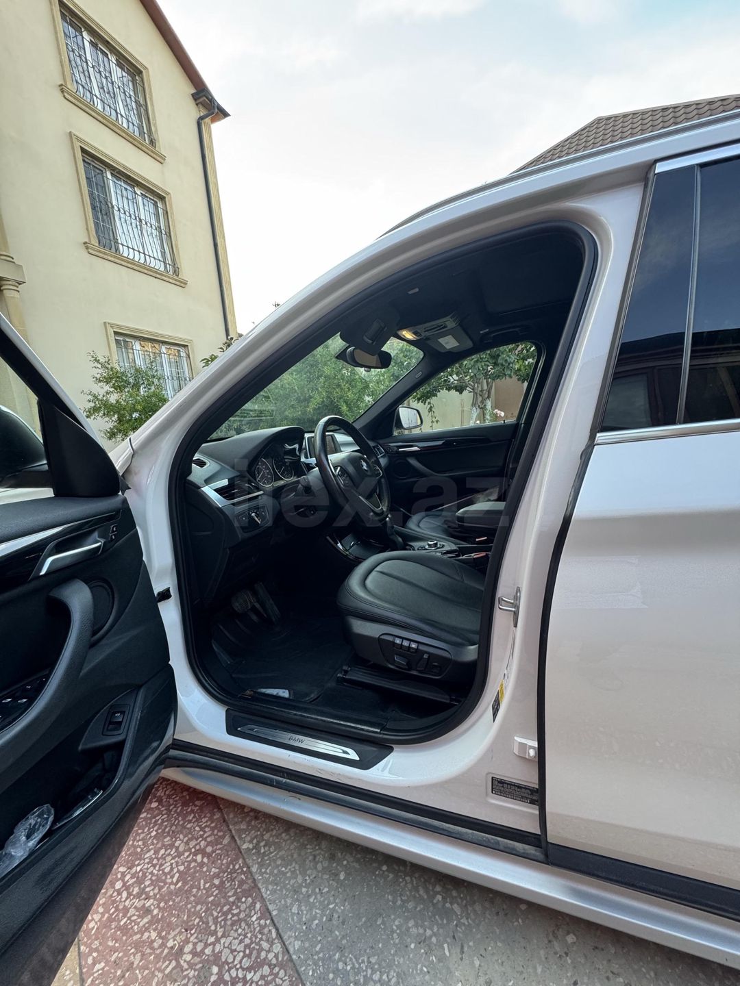 2016 BMW X1, 2.0 L, 2016, 199,000 km — Avtomobillər, Bakı (9)