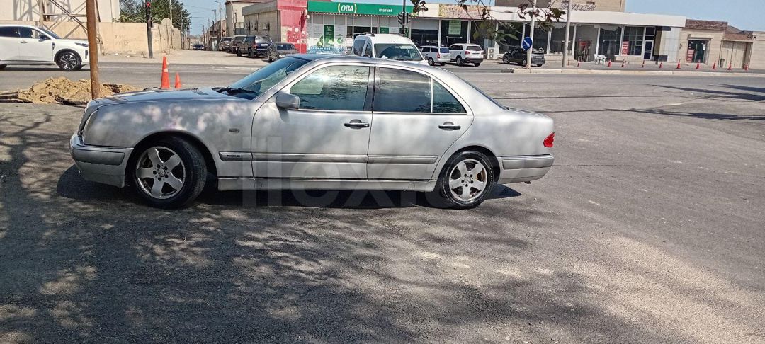 1998 Mercedes-Benz 220 E, 2.2 L, 1998, 749,734 km 50-EB-318 — Avtomobillər, Sumqayıt (4)