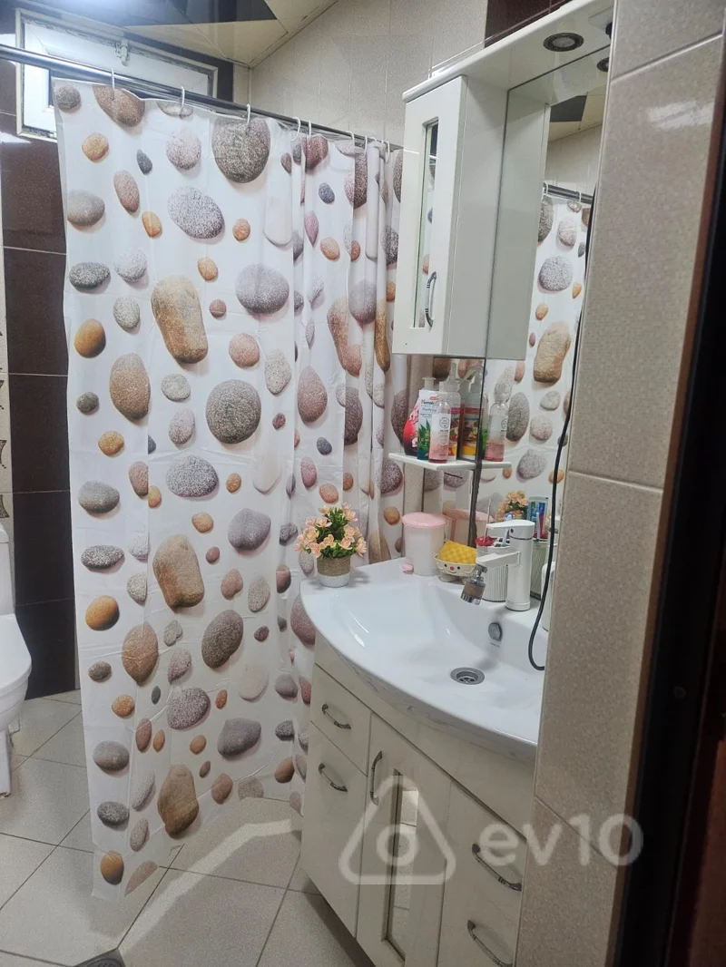 2 otaqlı həyət evi, 50 m², Nizami rayonu Qafqaz küçəsi — kirayə — Ev, villa, Bakı (12)
