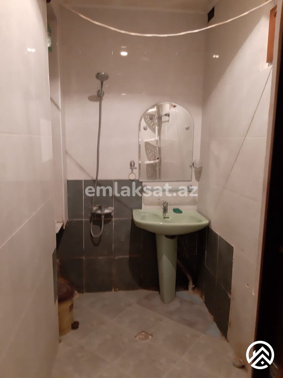 Satılır 3 otaq köhnə tikili 72 m², Avtovağzal metrosu — Mənzil, Bakı (8)