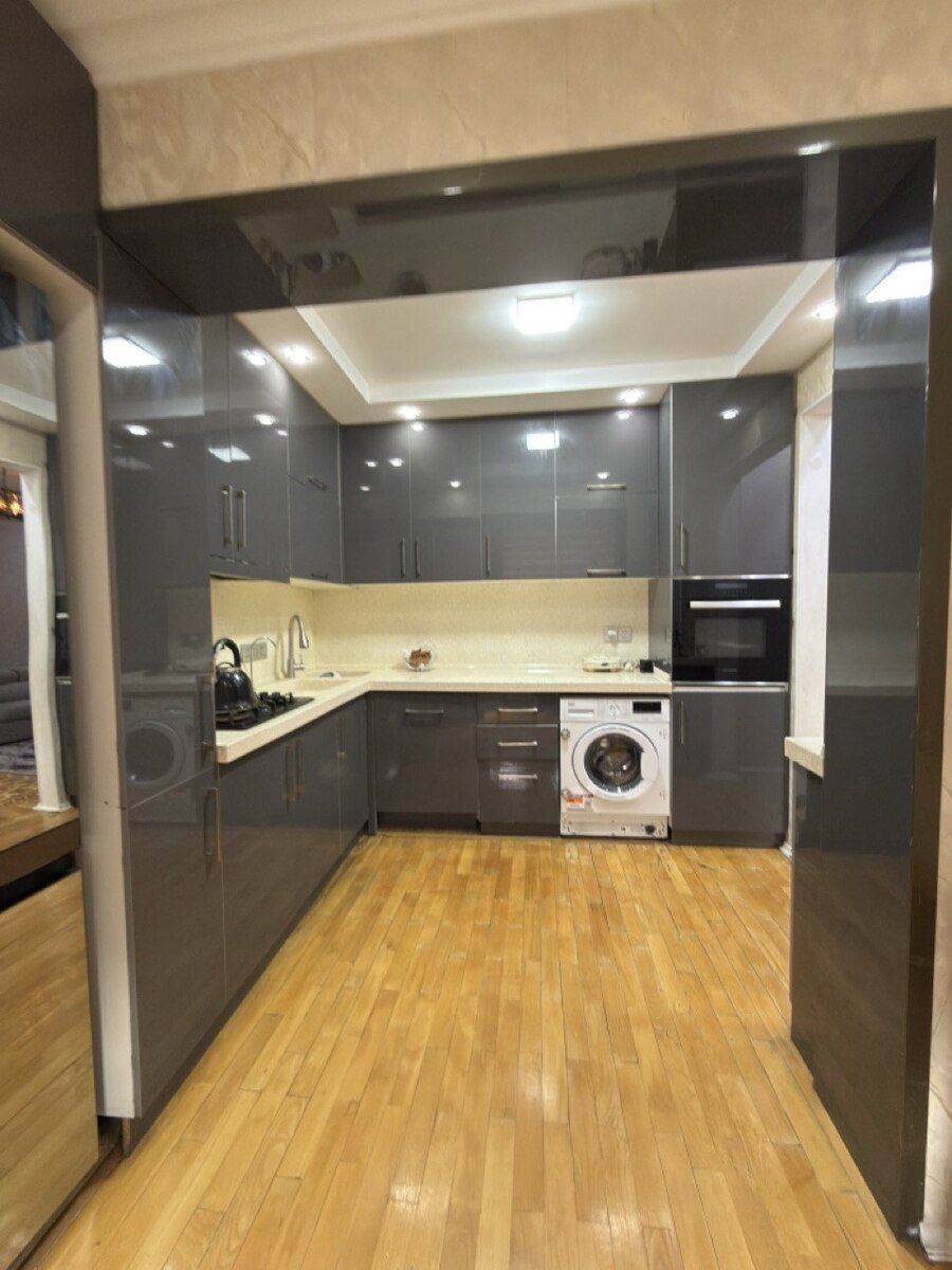 Satılır 4 otaqlı köhnə tikili 115 m² — Mənzil, Bakı (9)