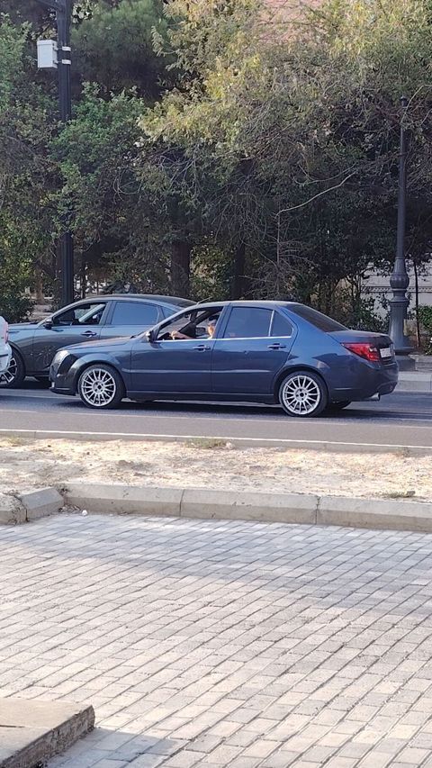 17lik disk. barter zavod disk+ pul. 16 da olar. taxıda sururem deye — Sanqaçal