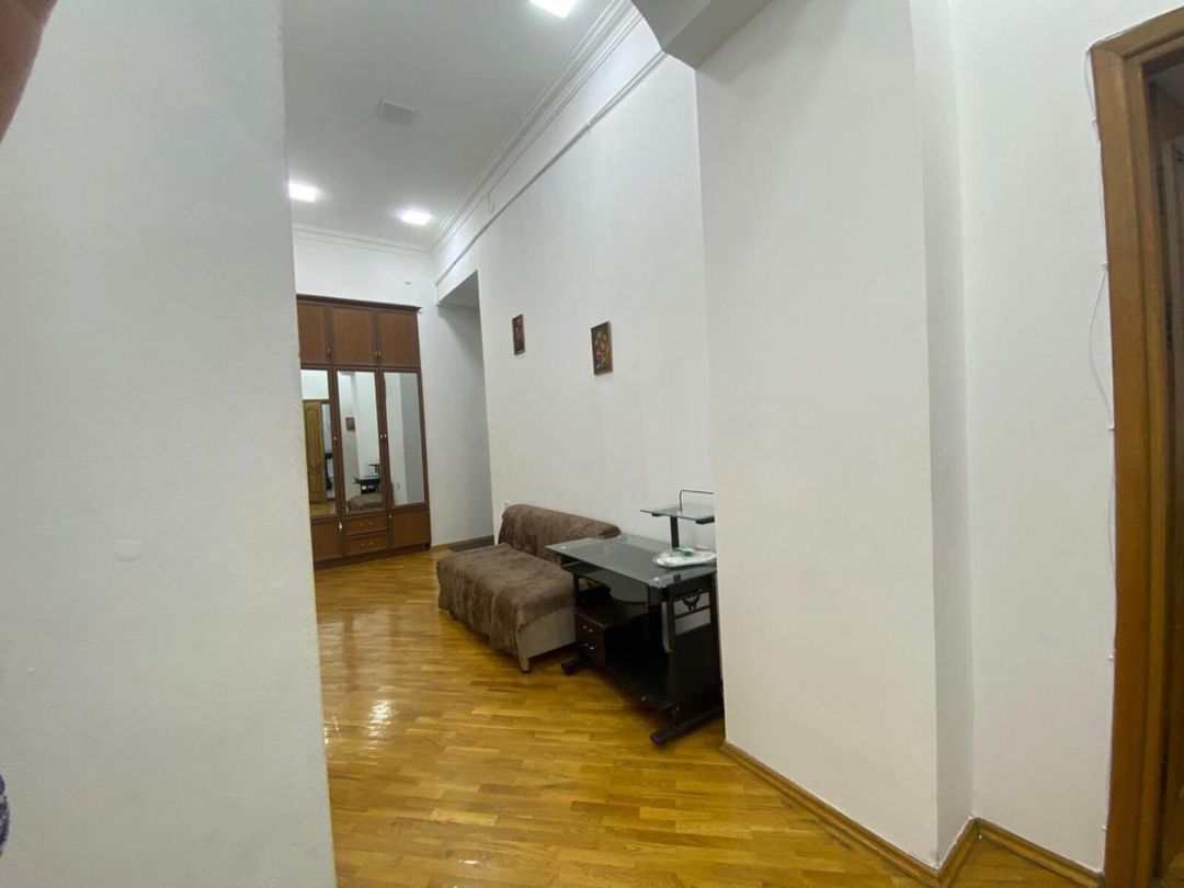 İcarəyə verilir 3 otaqlı köhnə tikili 110 m² — Mənzil, Bakı (11)