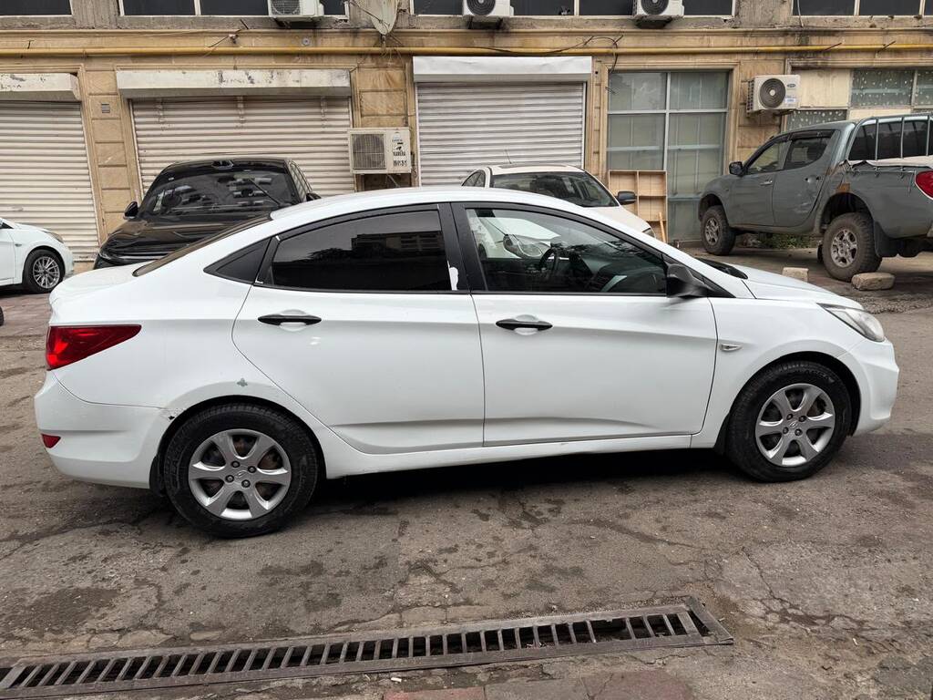 Hyundai Accent, 1.4 L, 2013 il, 309 000 km — Avtomobillər, Bakı (3)