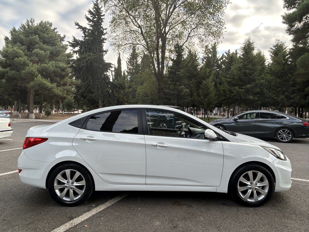 Hyundai Accent, 1.6 L, 2011 il, 215 000 km — Avtomobillər, Sumqayıt (8)