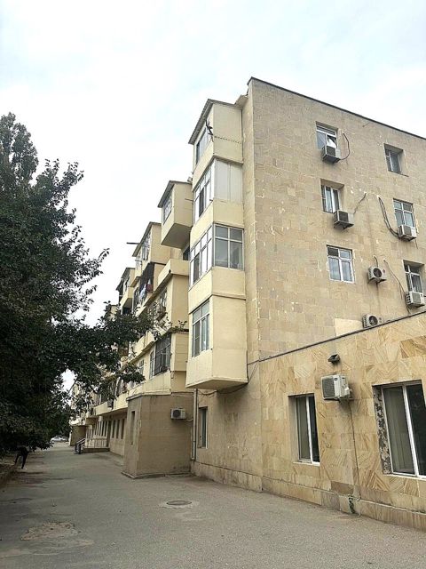 Satılır 2 otaqlı köhnə tikili 52.6 m² — Bakı