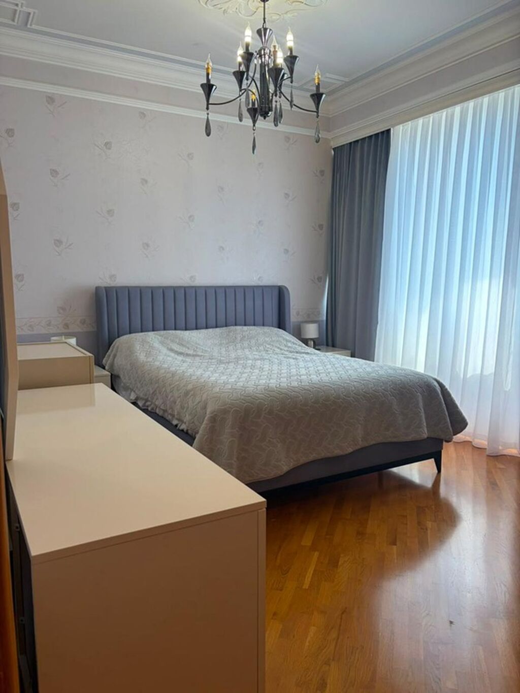 4 otaqlı 153 kv geniş mənzil – klassik interyer - Dəbdəbəli zal — Mənzil, Bakı (5)