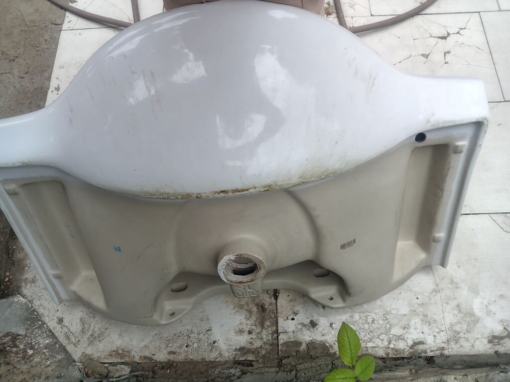 Keramik divar tipli əl-üz yuma lavabosu - Material: yüksək — Lavabolar, Bakı (2)