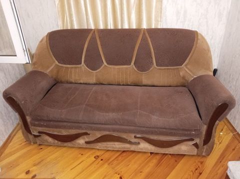 Çəkilişli divan – açılıb-bağlanan model - Ölçü: təxminən 2-yerlik — Bakı