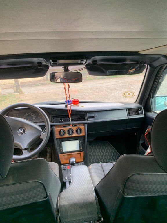 Mercedes 190, 2.0 L, 1991 il, 224 650 km 51-BX-150 — Avtomobillər, Samux (4)