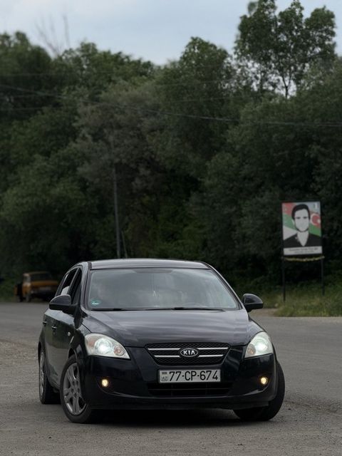 Kia Ceed, 1.6 L, 2008 il, 275 000 km — Yevlax