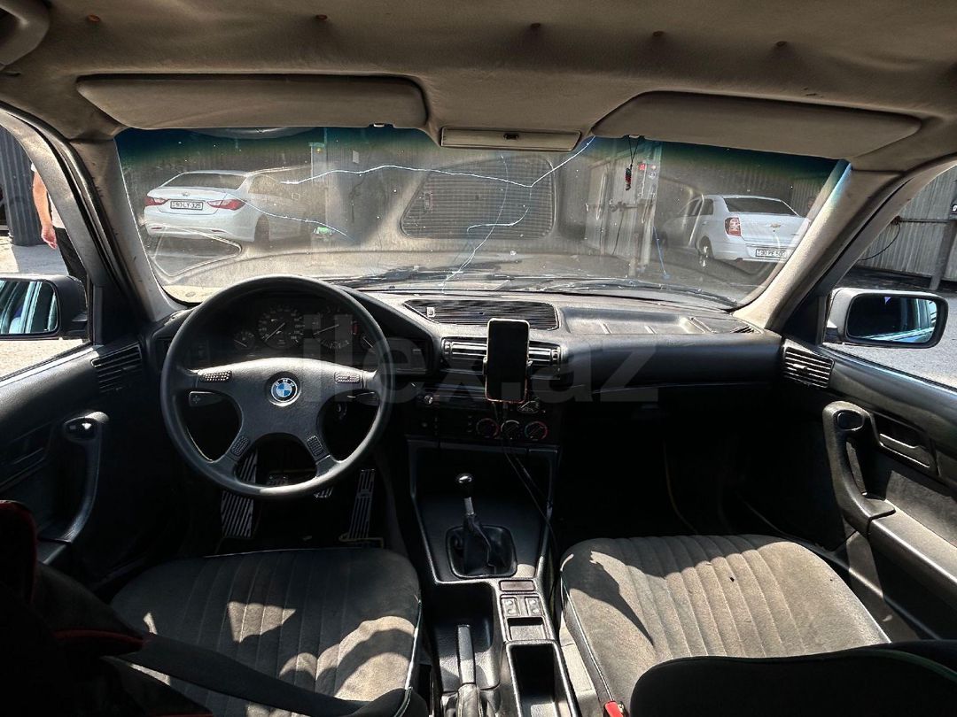 1991 BMW 520, 1991, 350,000 km 90-LY-325 — Avtomobillər, Bakı (3)