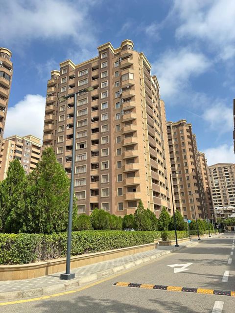 Satılır 2 otaqlı yeni tikili 108 m² — Bakı