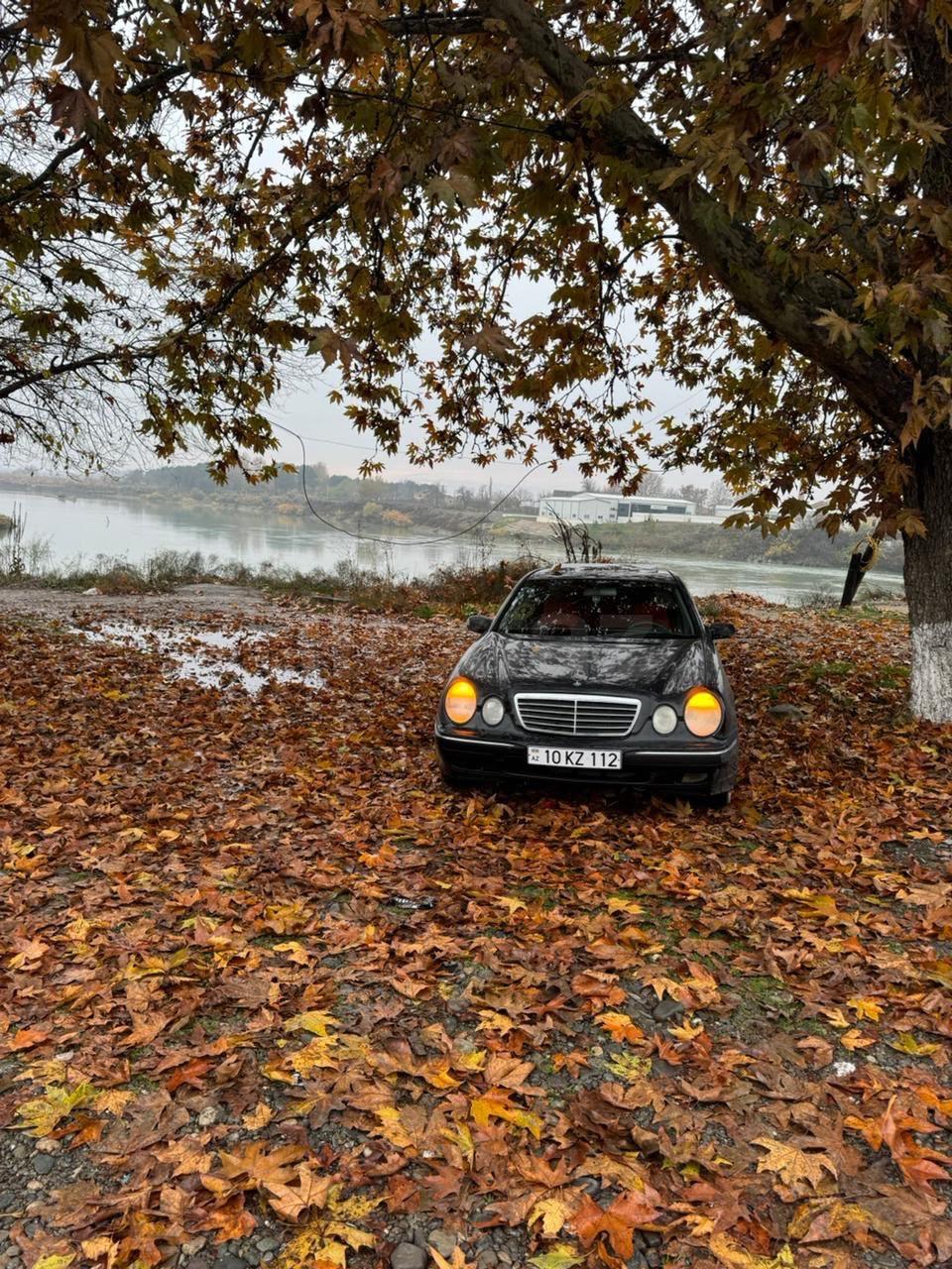 2000 Mercedes-Benz 200 E, 2.0 L, 2000, 400,000 km 10-KZ-112 — Avtomobillər, Bakı (2)