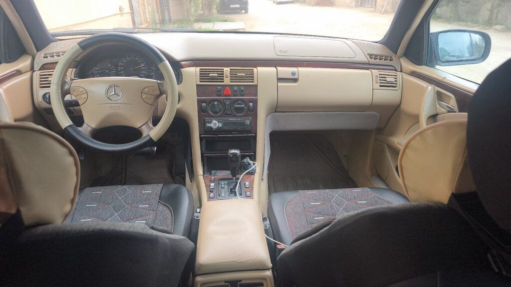 Mercedes E 240, 2.4 L, 1998 il, 418 910 km 20-CZ-046 — Avtomobillər, Bakı (2)