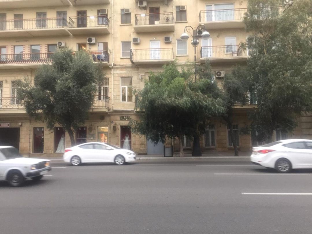 Satılır 2 otaqlı köhnə tikili 47 m² — Mənzil, Bakı (2)