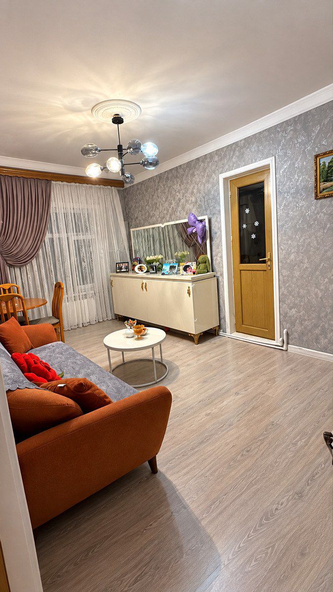 Satılır 2 otaqlı köhnə tikili 70 m² — Mənzil, Bakı
