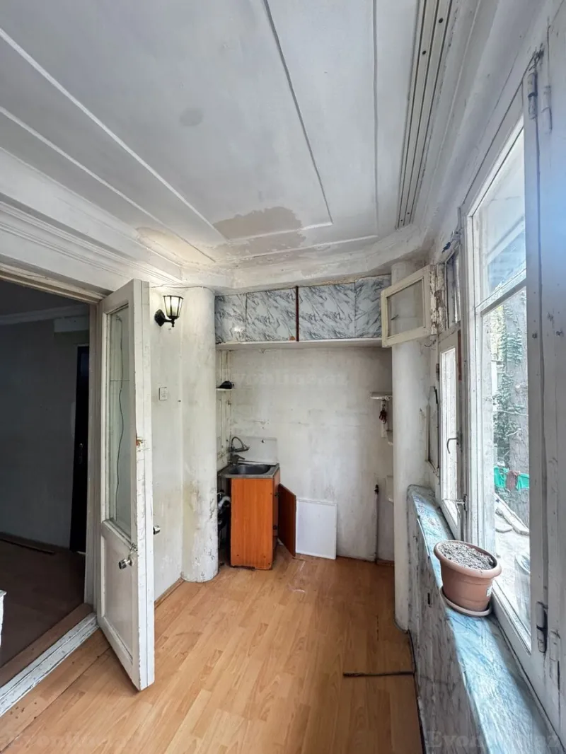 Satılır 2 otaqlı Mənzil Köhnə tikili 60 m² Bakı, Yasamal r., İnşaatçılar m — Mənzil, Bakı (8)