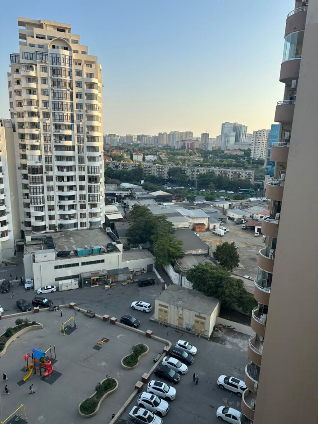 Həsən Əliyev küç. (Ximqorodok) Çıraq Plaza ilə üzbəüz 2 otaqlı — Mənzil, Bakı (7)