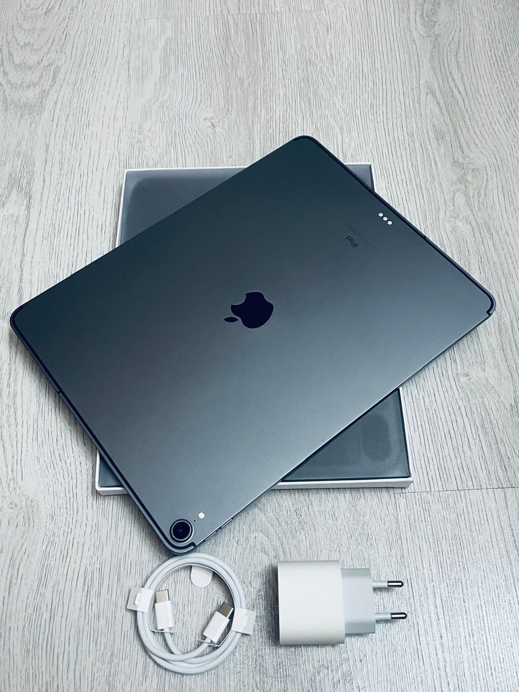 Apple iPad Pro 12.9 (3-cü nəsil)256gb yaddaş ideal vəziyyətdə cızıqsız — Apple, Bakı (3)