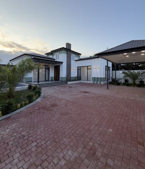 Satılır 4 otaqlı həyət evi/bağ evi 180 m² — Bakı