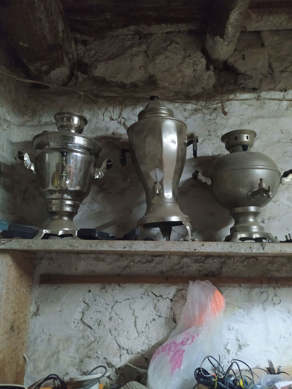 Salam 3 de elektrik somavaridi qedmidi qalib padvalda istifade olunmur — Samovarlar, Bakı