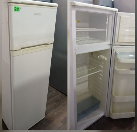 Beko iki qapılı soyuducu - Üst hissədə dondurucu bölmə, aşağıda əsas — Digah