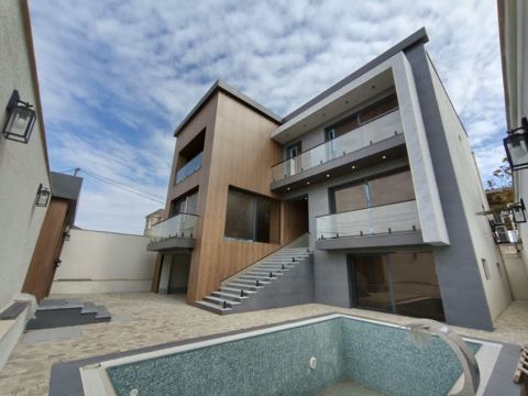 Satılır 7 otaqlı həyət evi/bağ evi 360 m² — Bakı