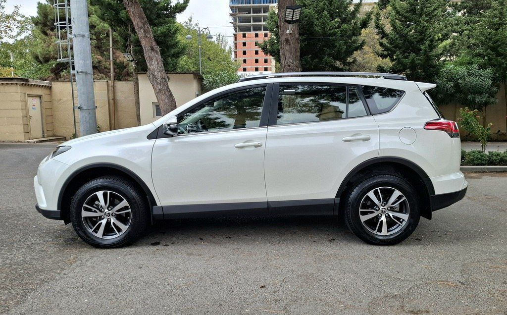 Toyota RAV4, 2.0 L, 2017 il, 39 000 km — Avtomobillər, Bakı (4)