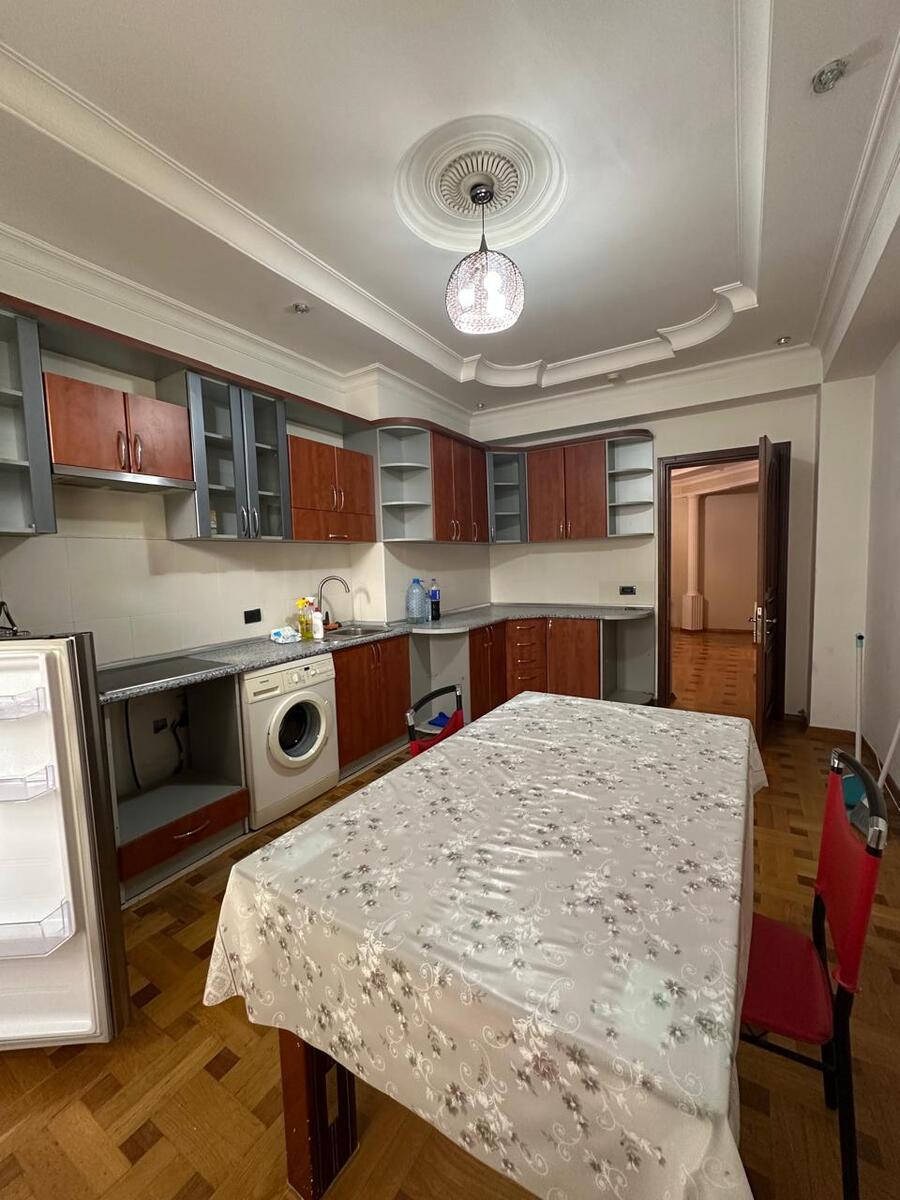 İcarəyə verilir 3 otaqlı yeni tikili 130 m² — Mənzil, Bakı (7)