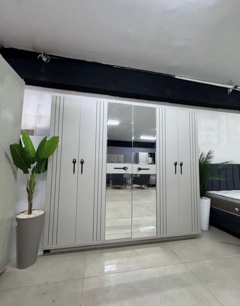 Mebel otağı üçün geniş tutumlu dolab - Model: 6 qapılı, mərkəzdə — Bakı