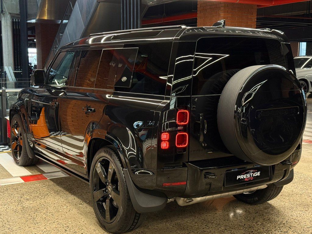 Land Rover Defender, 3.0 L, 2023 il, 60 000 km — Avtomobillər, Bakı (5)