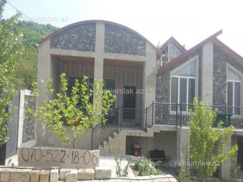 Günlük 4 otaqlı Həyət evi / Villa, 100 m², Quba — Quba