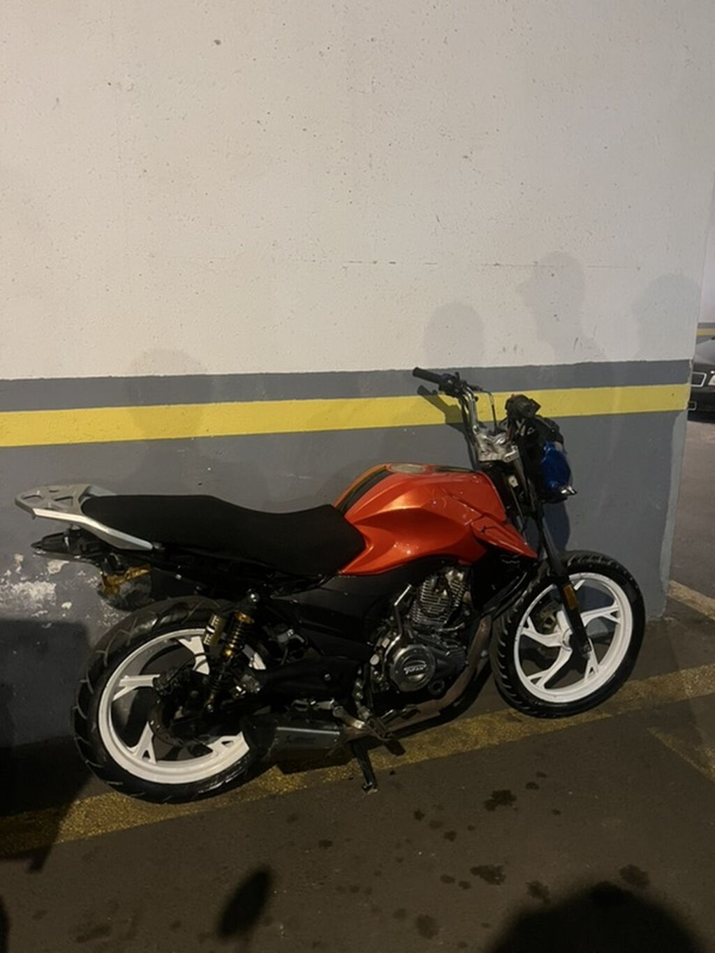 Satılır s150 bezproblemdi tek problem 3cü skorusdu odaki bilen bilir — Motosikletlər, Bakı (2)