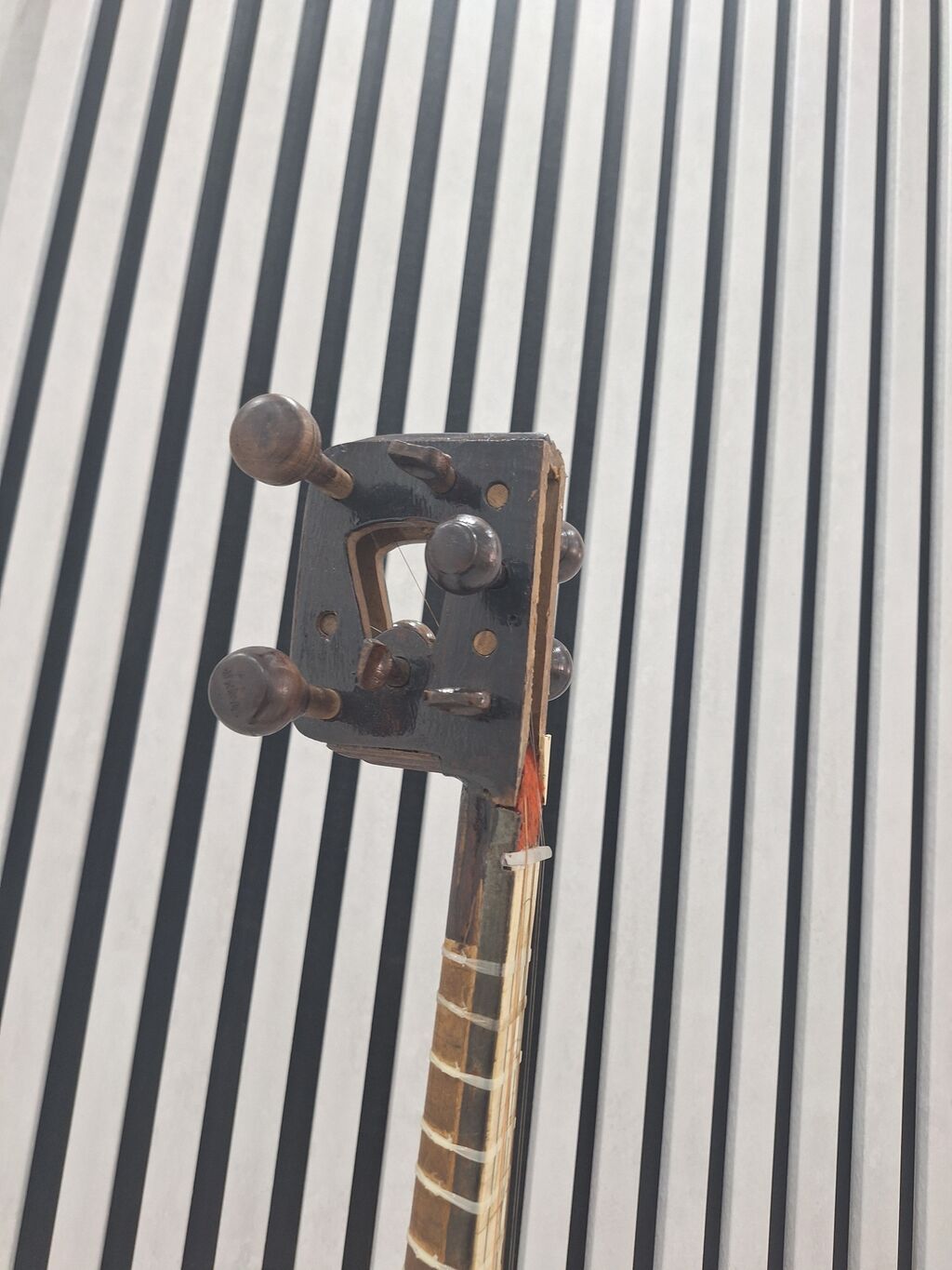 Məhsul: Tar (Azərbaycan milli simli musiqi aləti) Təsvir: - Klassik — Gitarlar və digər simli alətlər, Bakı (3)