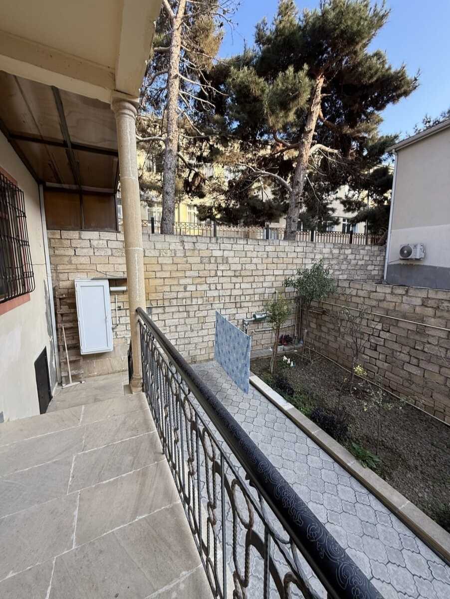Satılır 6 otaqlı həyət evi/bağ evi 210 m² — Ev, villa, Bakı (6)