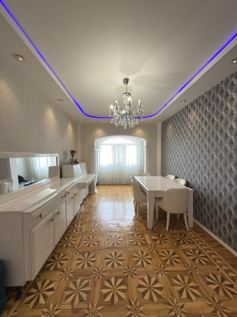 Satılır 4 otaqlı köhnə tikili 115 m² — Mənzil, Bakı (3)