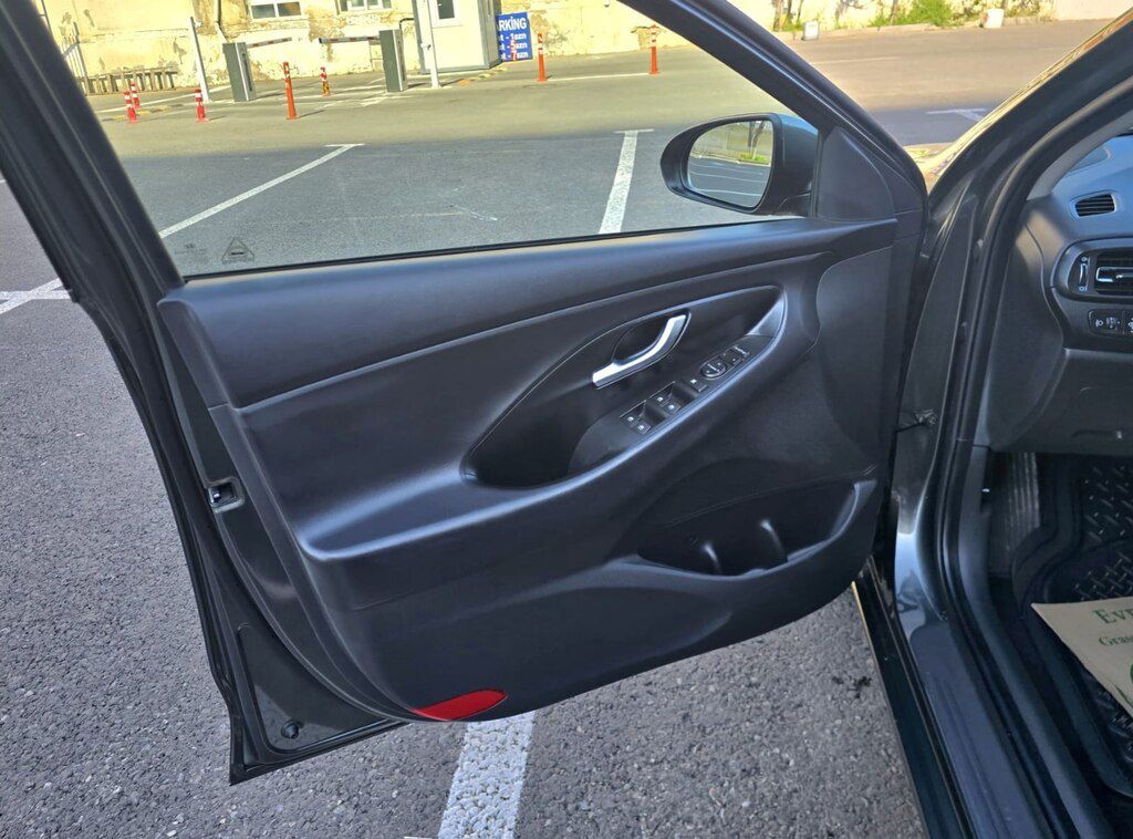 Hyundai i30, 1.0 L, 0.44 kWh, 2023 il, 38 000 km — Avtomobillər, Bakı (9)