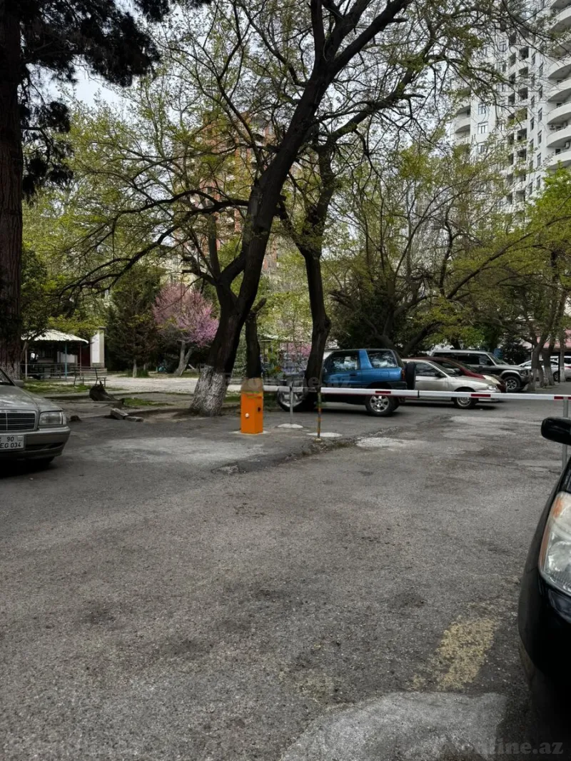 Satılır 2 otaqlı Mənzil Köhnə tikili 60 m² Bakı, Yasamal r., İnşaatçılar m — Mənzil, Bakı (2)