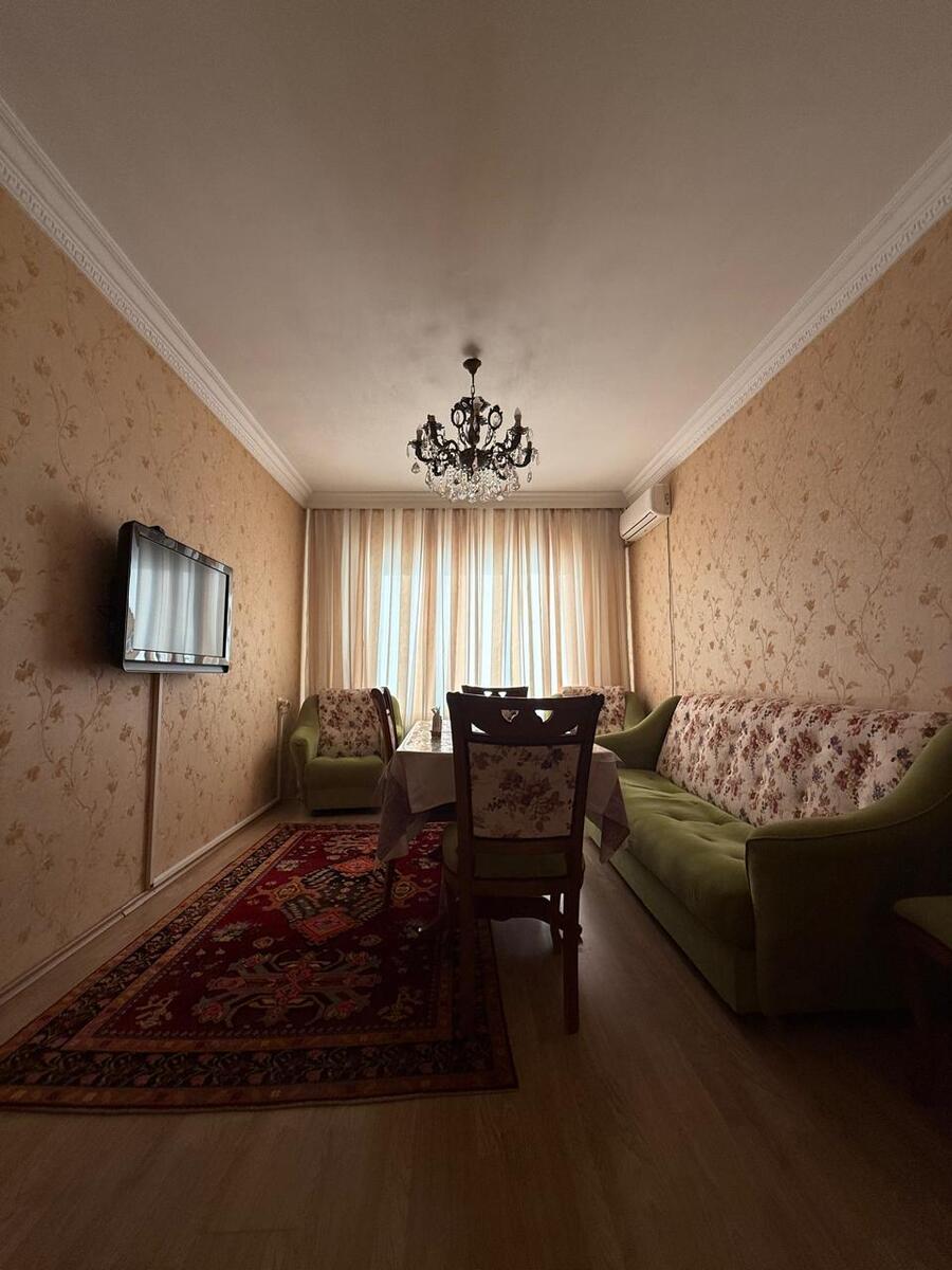 Satılır 4 otaqlı köhnə tikili 100 m² — Mənzil, Bakı (9)