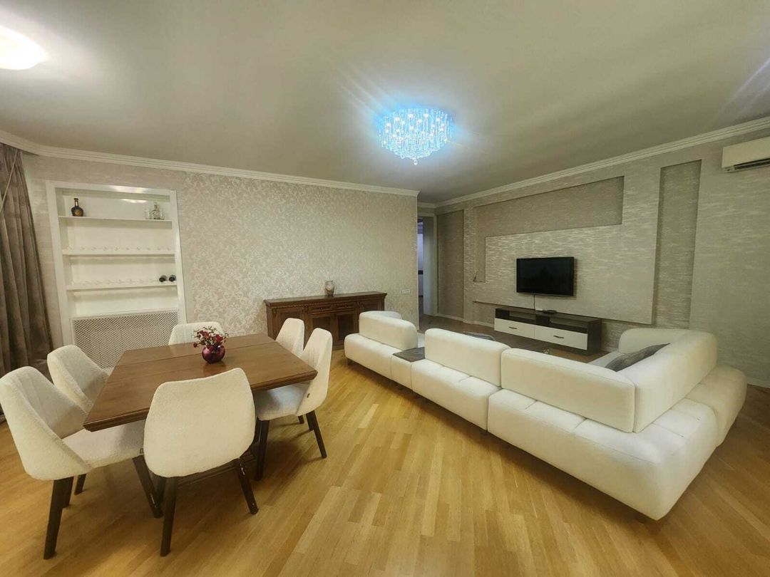 İcarəyə verilir 4 otaqlı yeni tikili 175 m² — Mənzil, Bakı (2)
