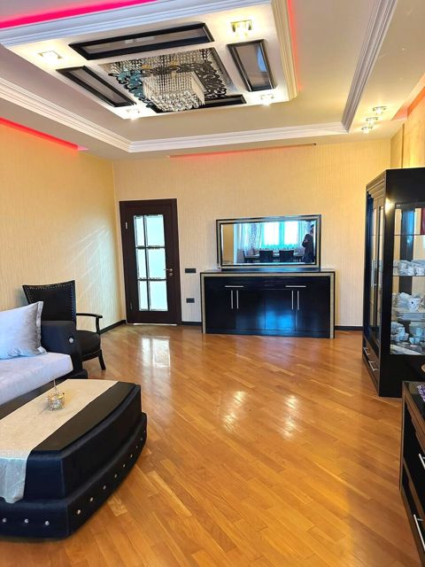 Satılır 4 otaqlı yeni tikili 155 m² — Bakı