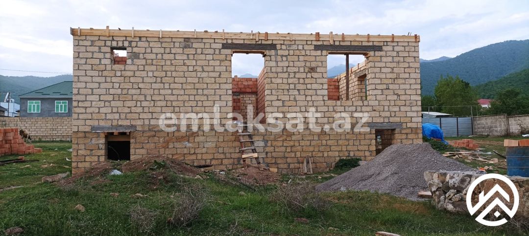 Satılır 5 otaq həyət evi / bağ evi 312 m², Oğuz — Ev, villa, Oğuz (2)