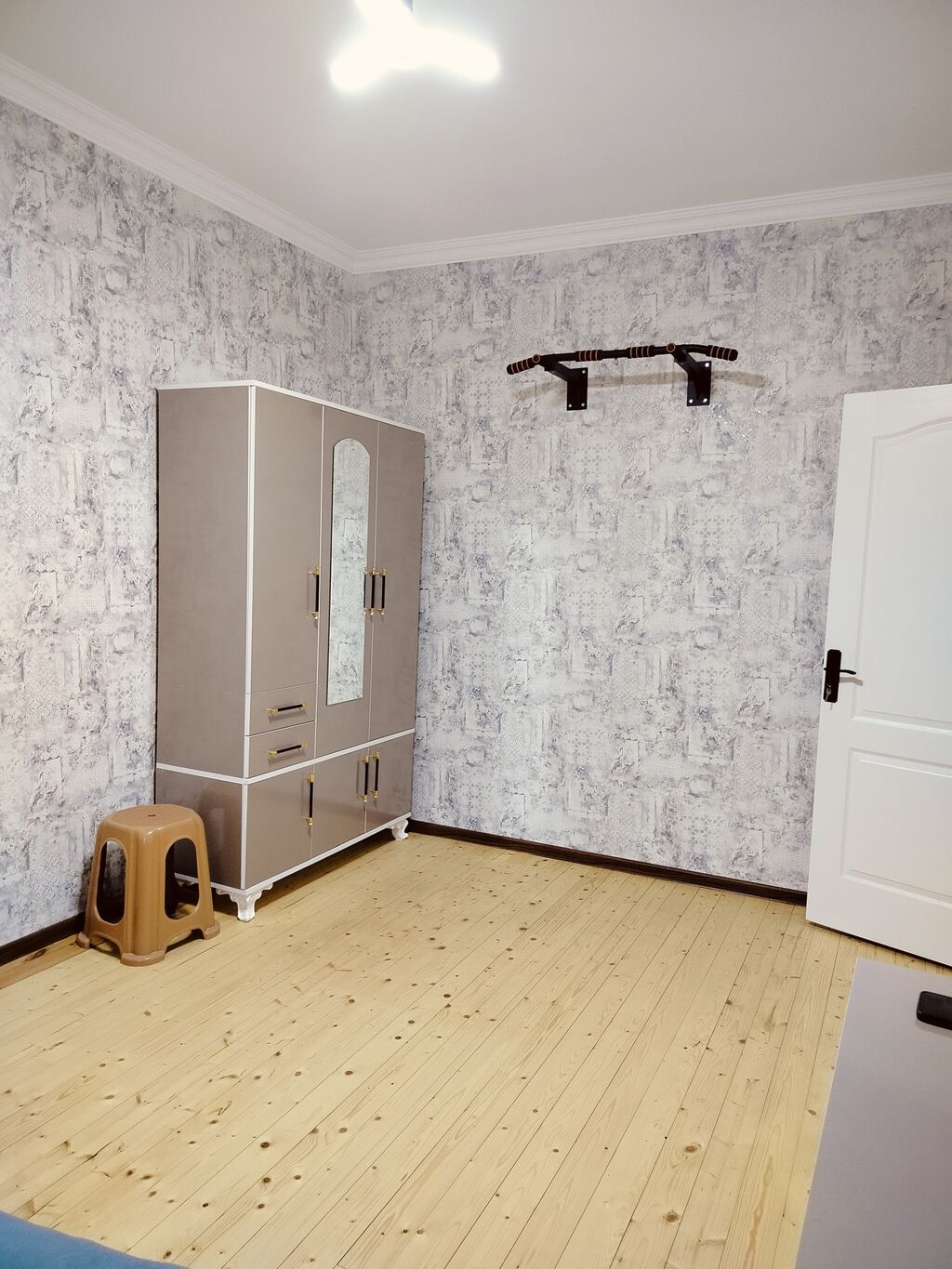 3 otaqlı. həyət evi tcili satılır - Geniş, işıqlı mətbəx: üst-alt — Mənzil, Digah (6)