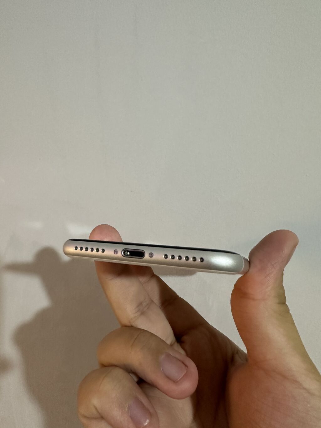 IPhone SE 2022, 256 GB, White Titanium, Zəmanət, Barmaq izi, Simsiz şarj — Apple iPhone, Bakı (4)