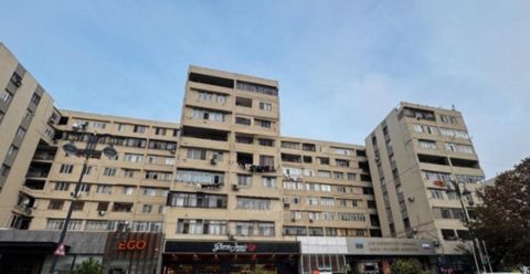 Satılır 3 otaqlı köhnə tikili 85 m² — Bakı