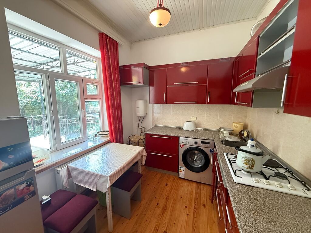 Həyət evi geniş örtülü eyvanı və səliqəli planlanması ilə təqdim — Ev, villa, Qusar (6)